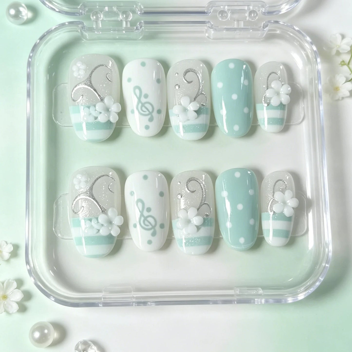 10 Hand Pressed Oval Nails, Beautiful Fake Nails, Fresh Mint Green Waves, Dotted Notes, Small White Flowers, Suitable for Women