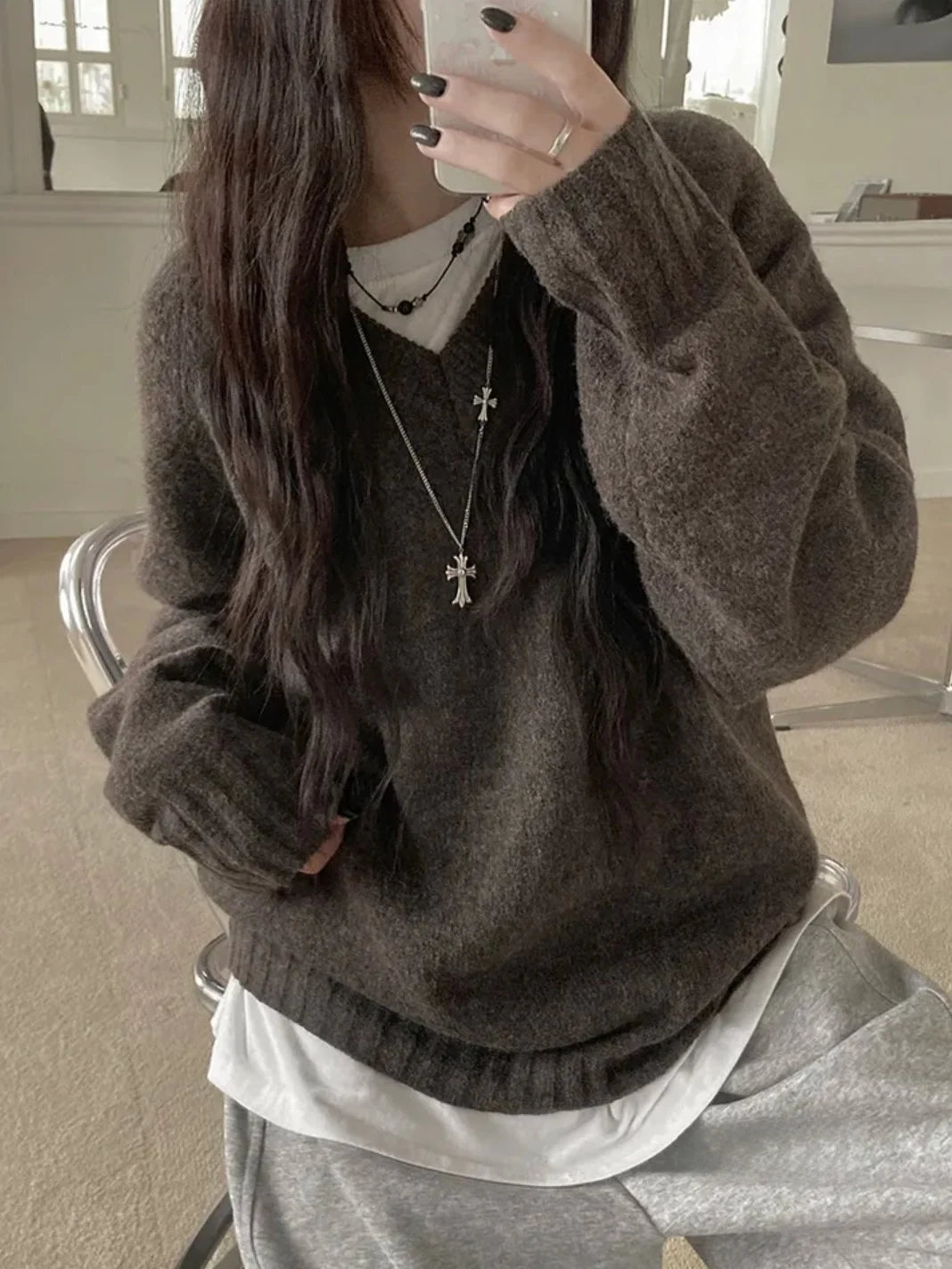 Korean Retro College Style Casual Pullover V-neck Long Sleeved Knitted Sweater for Women