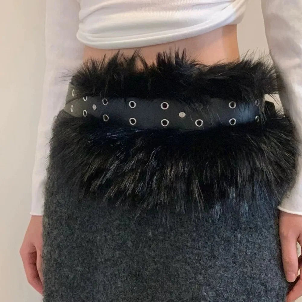 Personality PU Leather Leather Fur Belt Faux Fur Rivet Plush Belt Korean Style Jeans Decor Furry Waistband Female/Girls