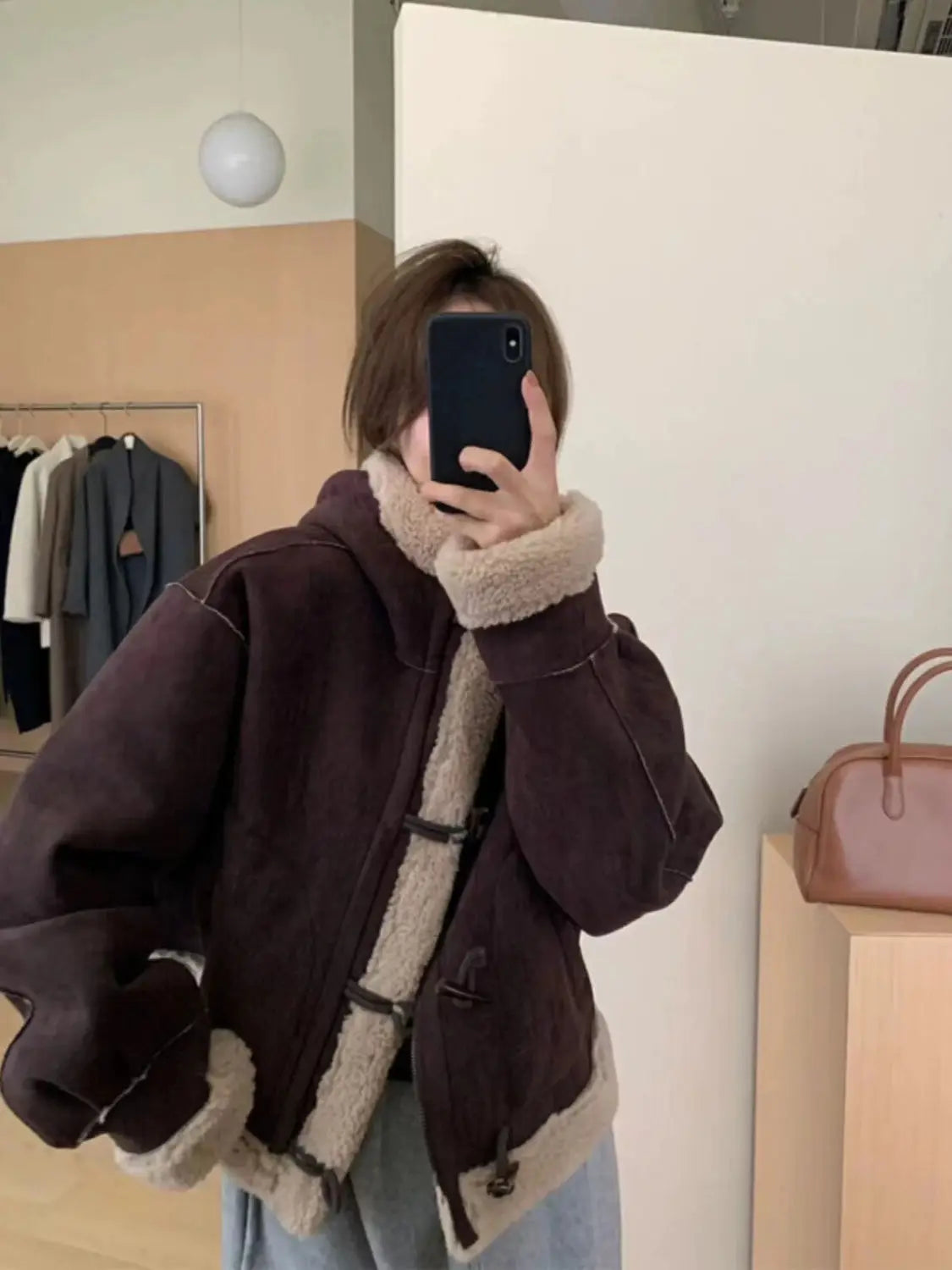 Cow Horn Button Fur One-Piece Hooded Lamb Fur Jacket For Women'S Winter New Style, Thickened Suede Short Jacket