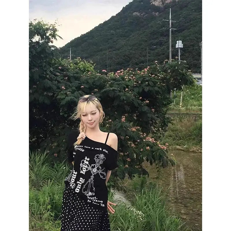 Off Shoulder Asymmetrical Print Black T-shirts Women Summer Loose Short Sleeve Spicy Girl Tops Harajuku Y2k Grunge Tees