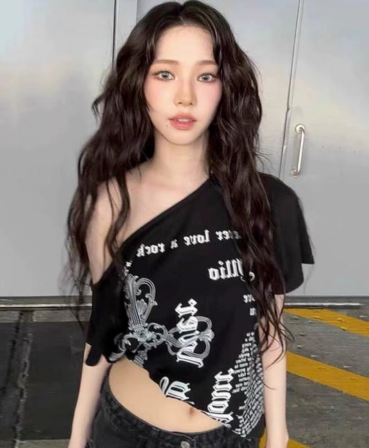 Off Shoulder Asymmetrical Print Black T-shirts Women Summer Loose Short Sleeve Spicy Girl Tops Harajuku Y2k Grunge Tees