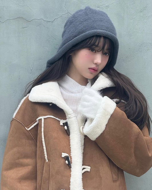 Cow Horn Button Fur One-Piece Hooded Lamb Fur Jacket For Women'S Winter New Style, Thickened Suede Short Jacket