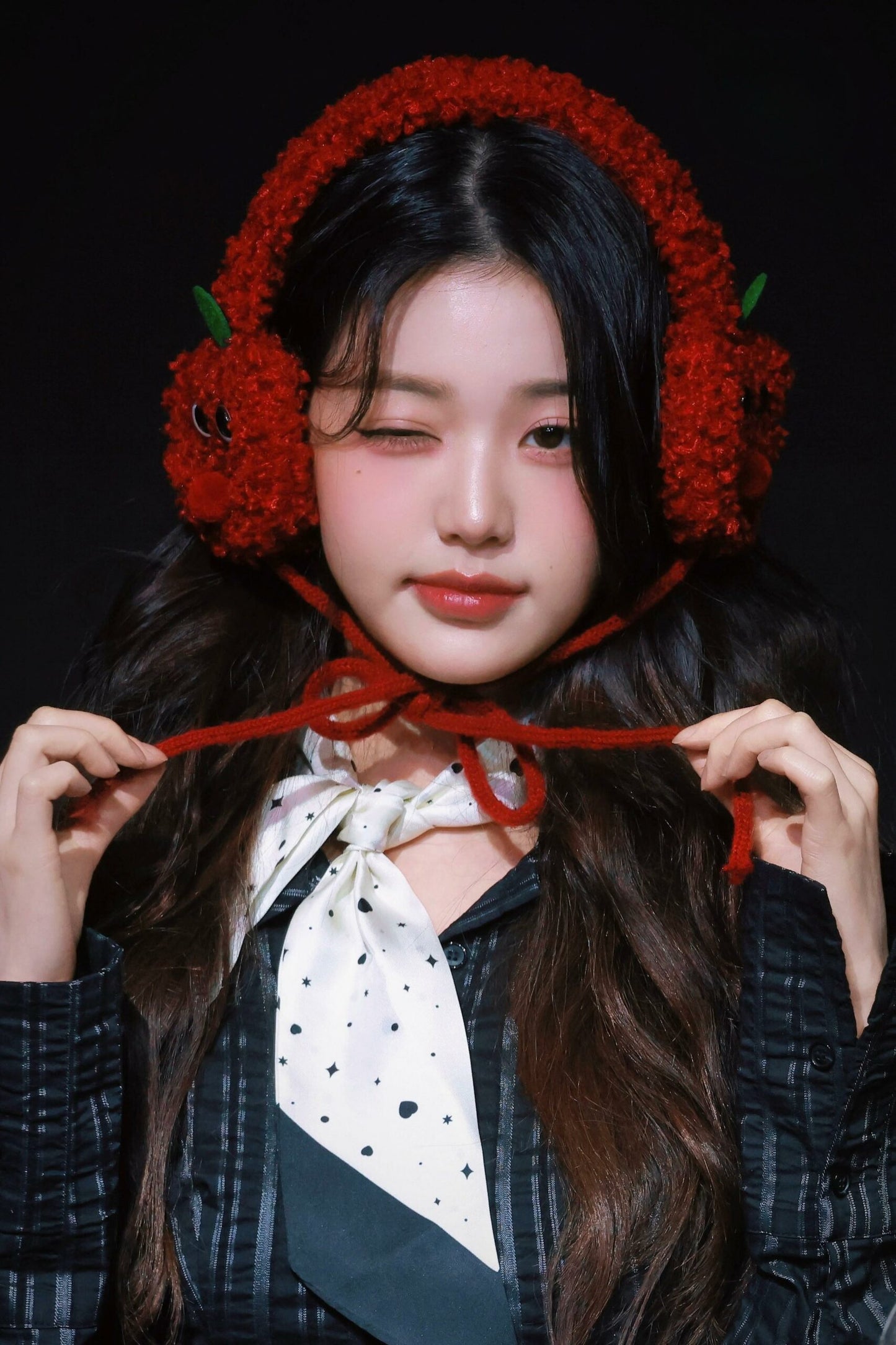 Cute Apple Shape Design Red Plush Earmuffs for Women Autumn and Winter Warm Ear Protection Fashion Versatile Straps Hairband