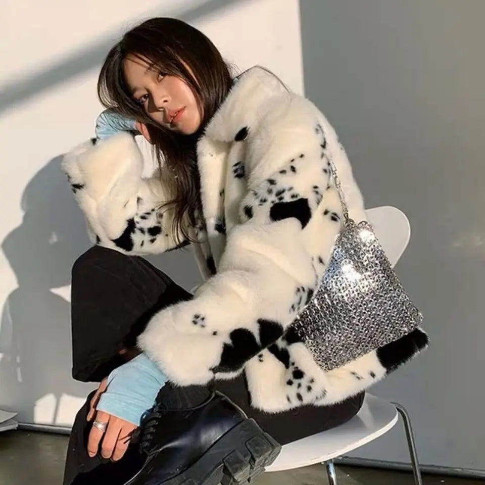 New Korean Version Women's Short Loose and Fashionable Square Neck Black and White Cow Pattern Faux Fur Mink Fur Coat