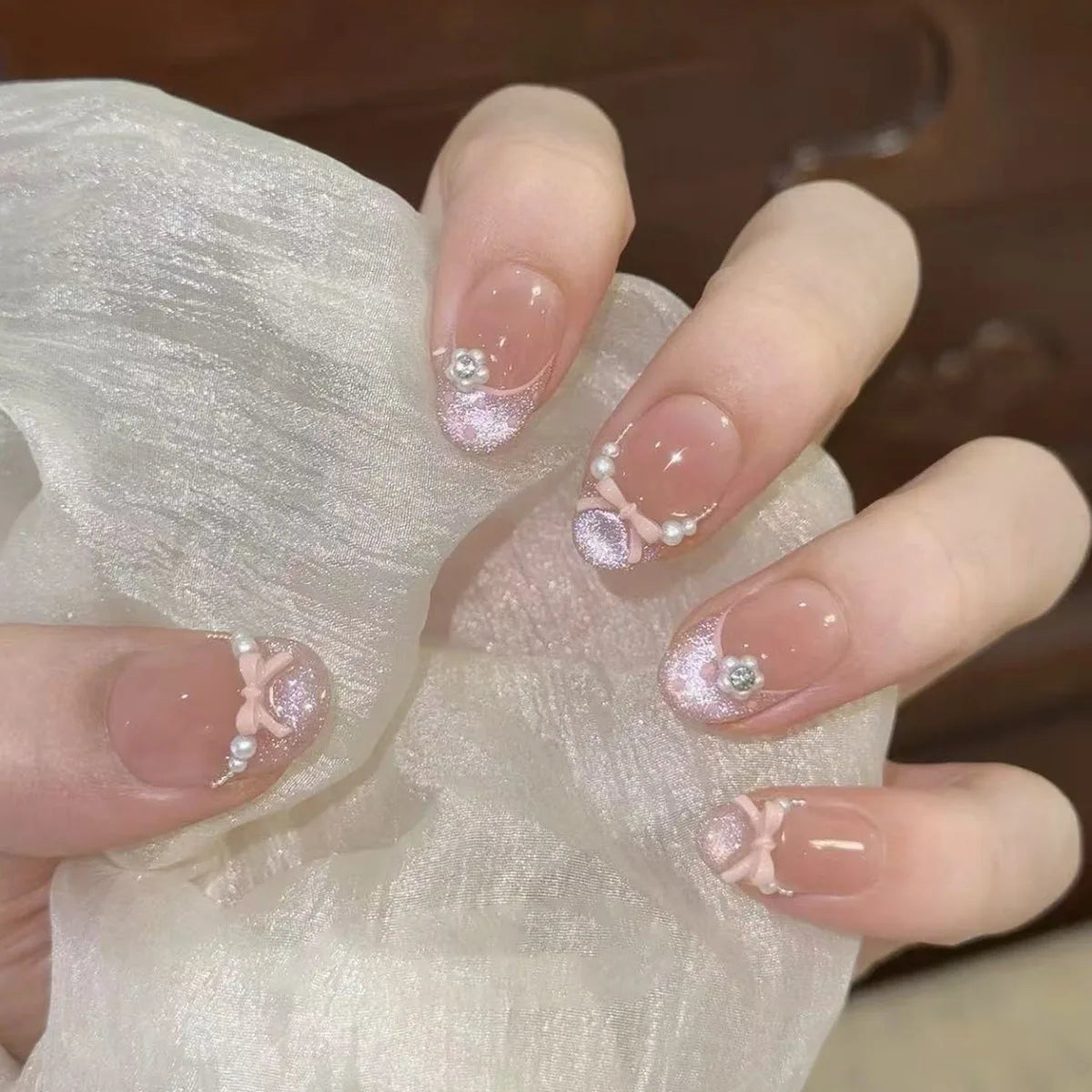 24pcs Cute Girly Short Square False Nails Sweet White French Nail Glitter Star Rhinestones Nail Art Cat Eye Bow Press On Nails