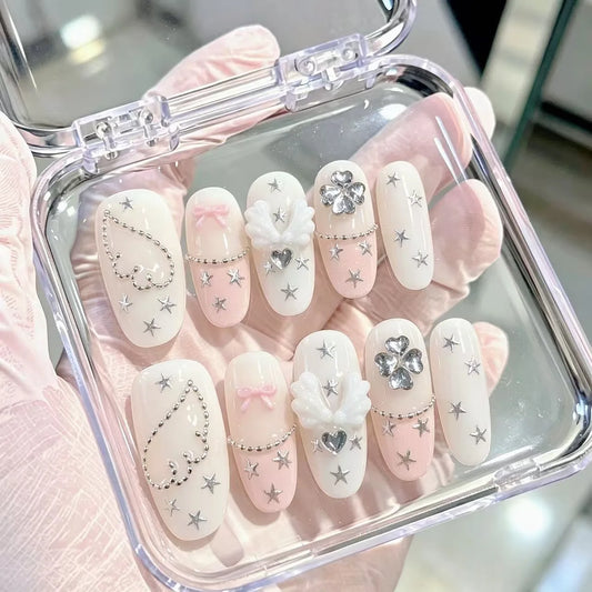 10 Pieces of Milky White Gradient Angel Clover Star Nail Art, Suitable for Daily Campus Wear, Jk Uniforms, Korean-Style Gentle Outfits, Afternoon Tea Dates, Floral Dress Outings, Pure and Desirable Girl Photoshoots, and Gentl