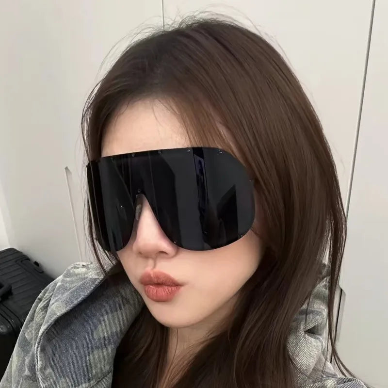 New Lntegrated Oversized Oval Shaped Sunglasses For Women Borderless Summer UV Resistant Glasses Outdoor Photography Eyewears
