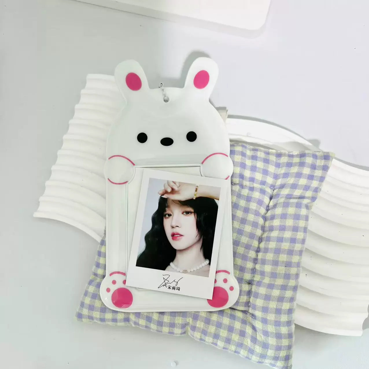 Cartoon Rabbit Photocard Holder Keychain Photo Card Holders 2.9x3.9 Inch ID Badge Holder Bus Card Credit ID Bank Card Holder