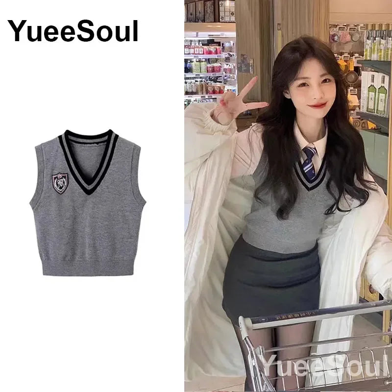 Vintage Knitted Women Sweater Vest American Y2K Aesthetic Sweet Cute 90s Slim Crop Waistcoat 2023 New Plaid Sleeveless Knitwears