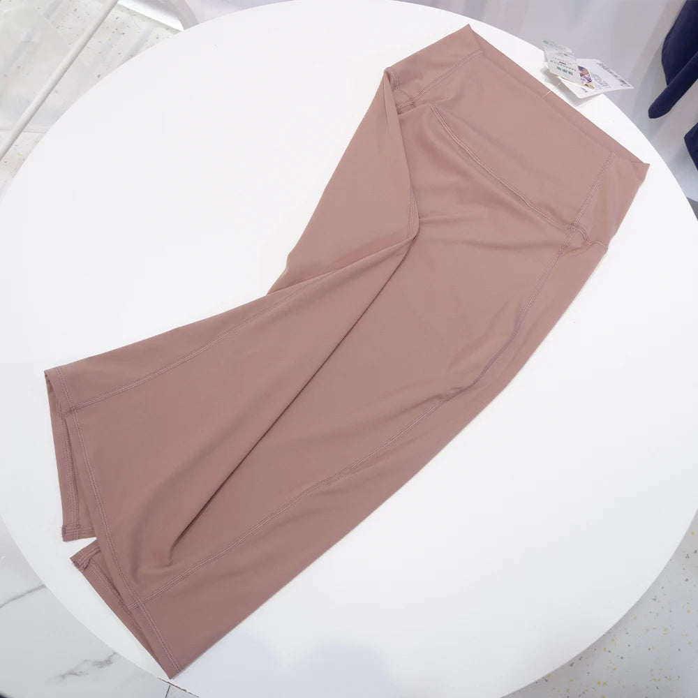 LULU FLORA Hip hugging skirt, half body skirt, high elasticity, high waist yoga, spring and summer mid length, retro nude style
