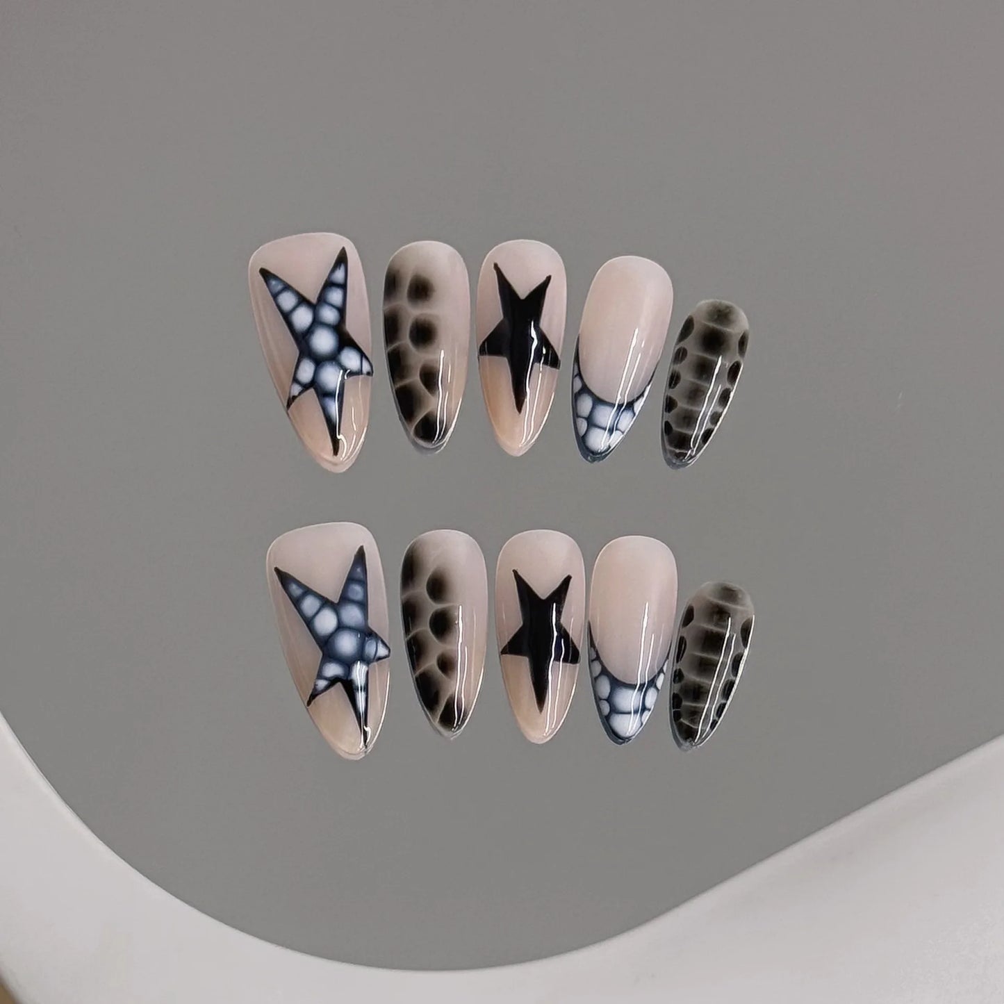 10pcs Handmade Korean Press on Nails Sweet Cool Star Pink White Fake Nail Tips Wearable Summer Night Sky Almond False Nails