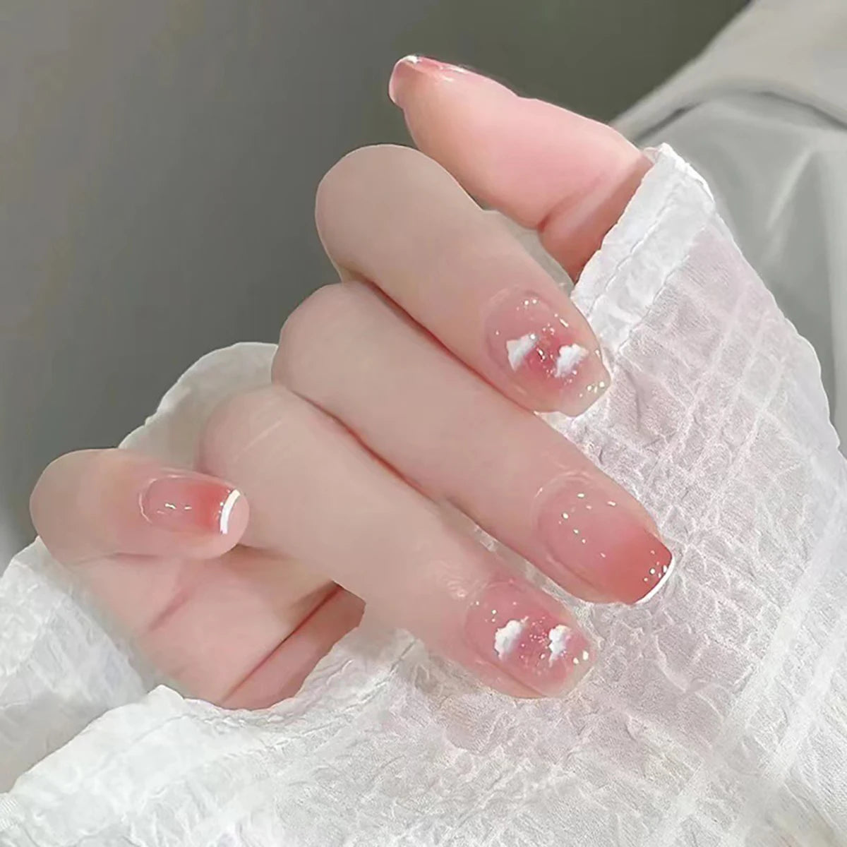 Cloudy Press-on Nails