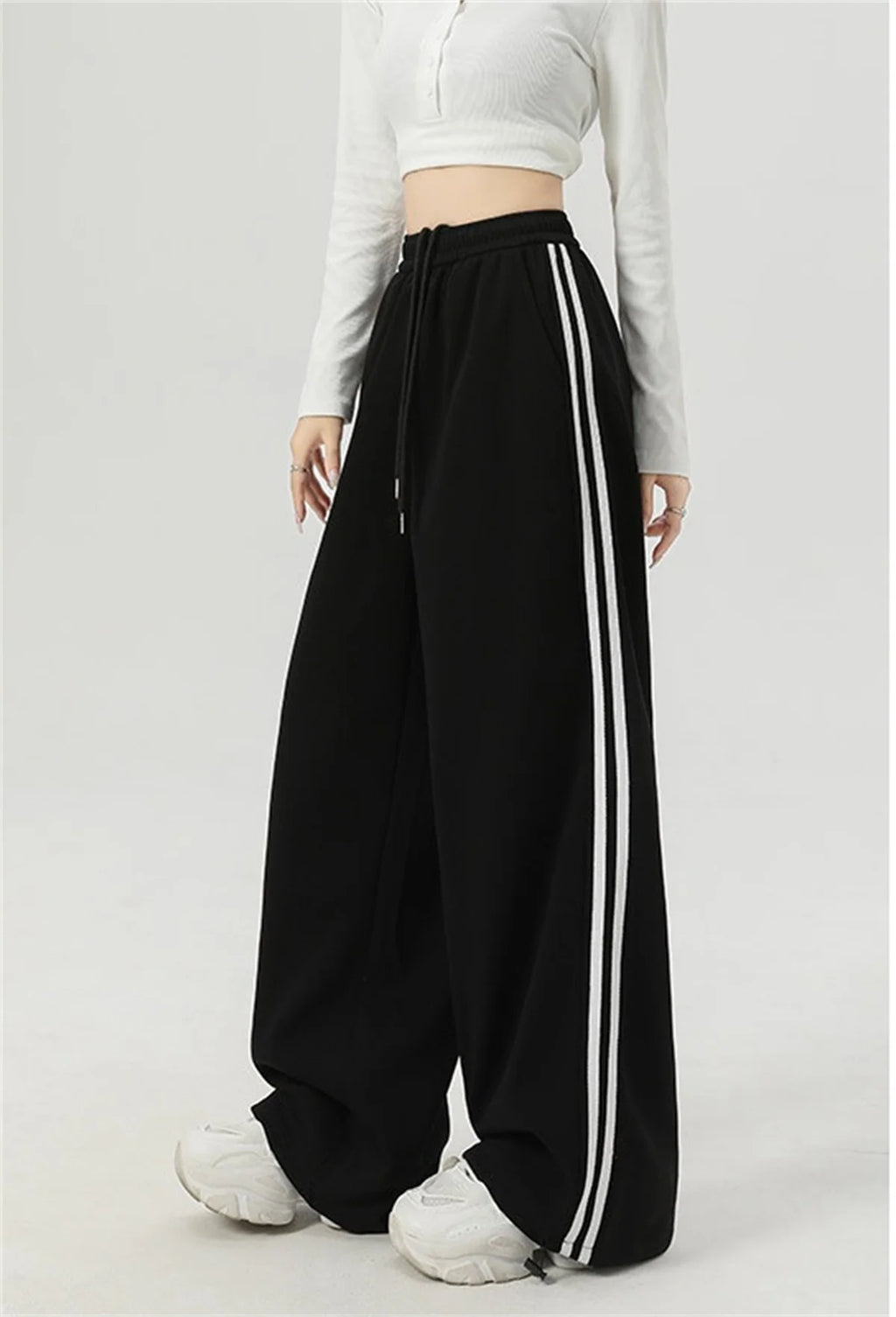 Color-Block Straight Leg Sweatpants | Inspired by Daniela