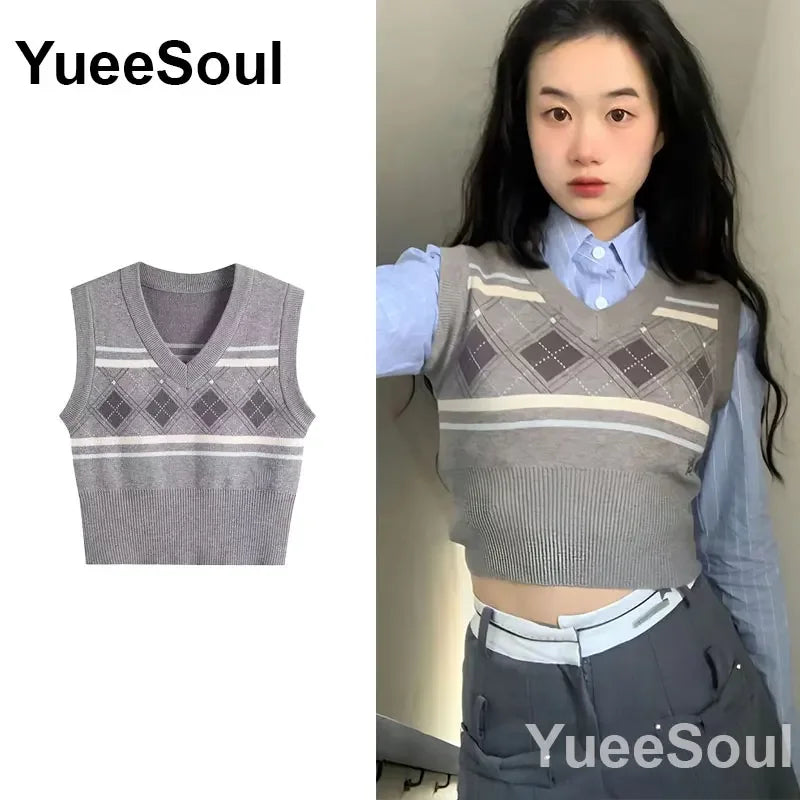 Vintage Knitted Women Sweater Vest American Y2K Aesthetic Sweet Cute 90s Slim Crop Waistcoat 2023 New Plaid Sleeveless Knitwears