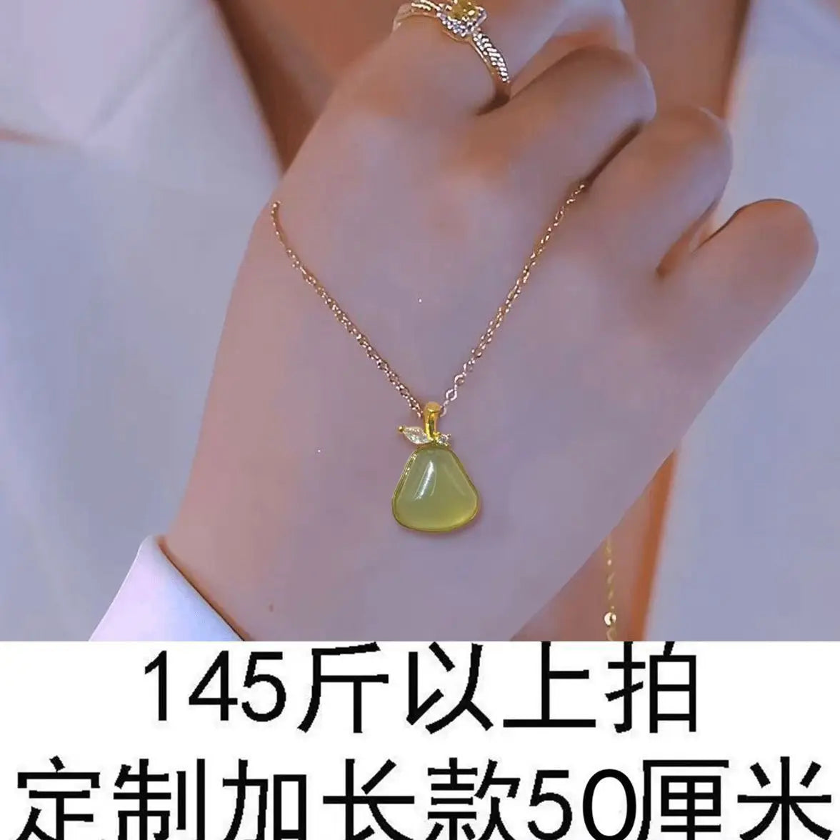 Elegant Titanium Steel Fan Pendant Necklace for Women | Anti-Tarnish Layering Choker | Minimalist Luxury Collarbone Chain