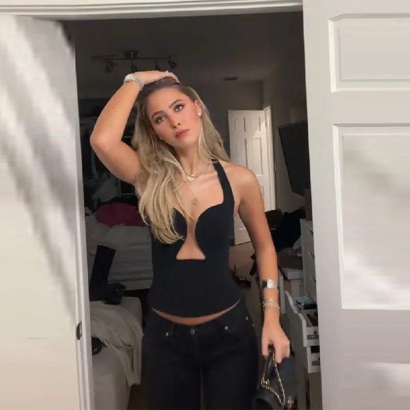 Off-Shoulder V-Neck Sleeveless Tank Vest Top | Inspired by Neslihan Atagül