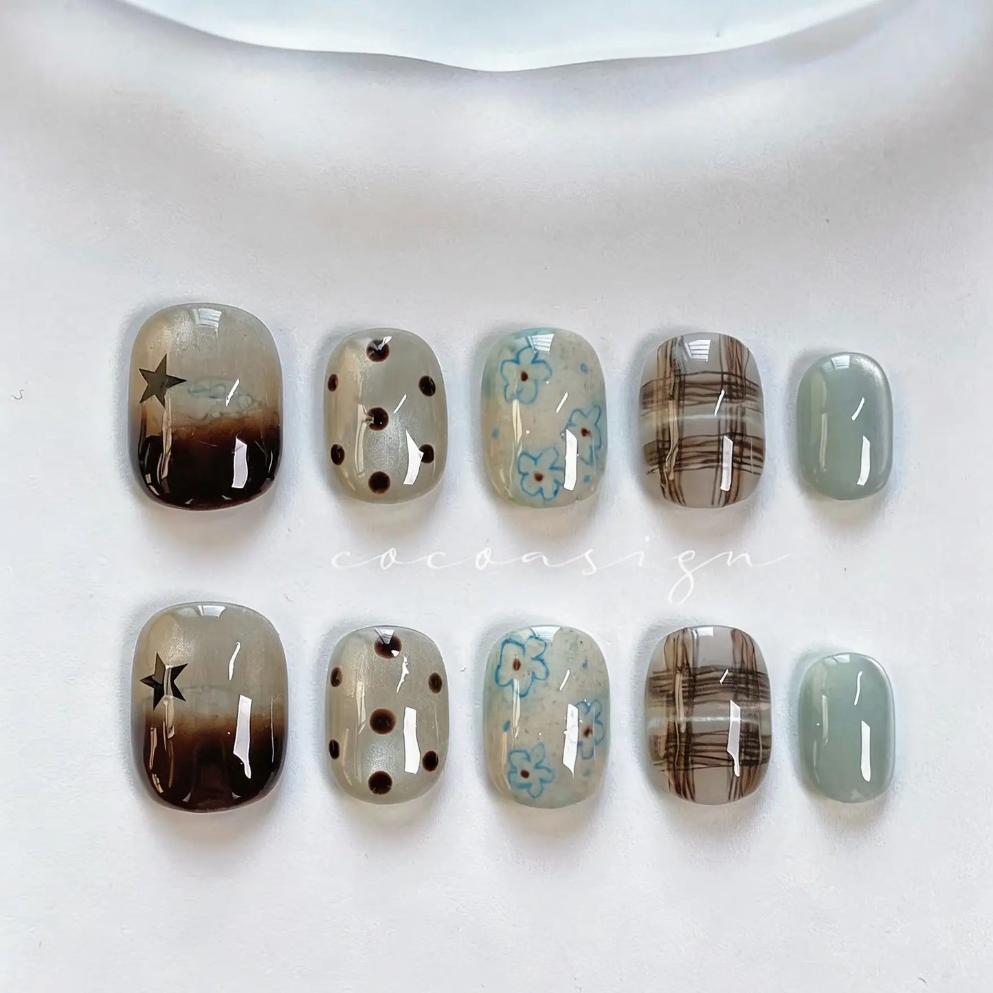30Pcs Short Round Press On Nails Cat Eye Fake Nails With 3D Pink Star White Star Print Pink Polka Dot Full Cover False Nail