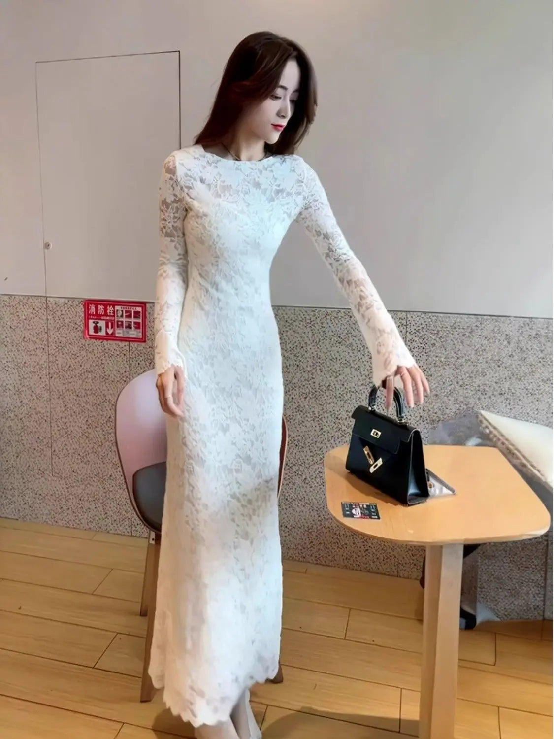 French Lace Long Sleeved Dress for Autumn Winter with a Slim Fit Waist Cinching Slimming Effect Fish Tail Wrapped Long Skirt