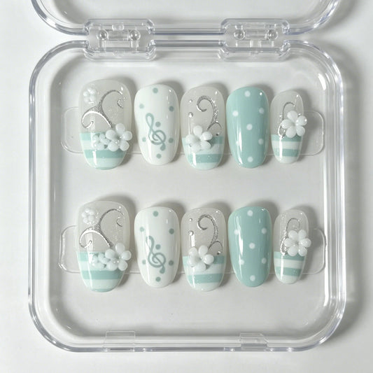 10 Hand Pressed Oval Nails, Beautiful Fake Nails, Fresh Mint Green Waves, Dotted Notes, Small White Flowers, Suitable for Women