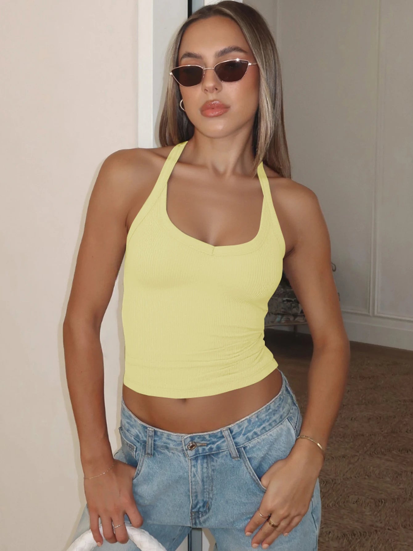 Hugcitar 2026 Summer Ribbed Halter Backless Solid Sexy Crop Tank Top Casual Y2K Women Clothes Beach Vacation Streetwear Yoga