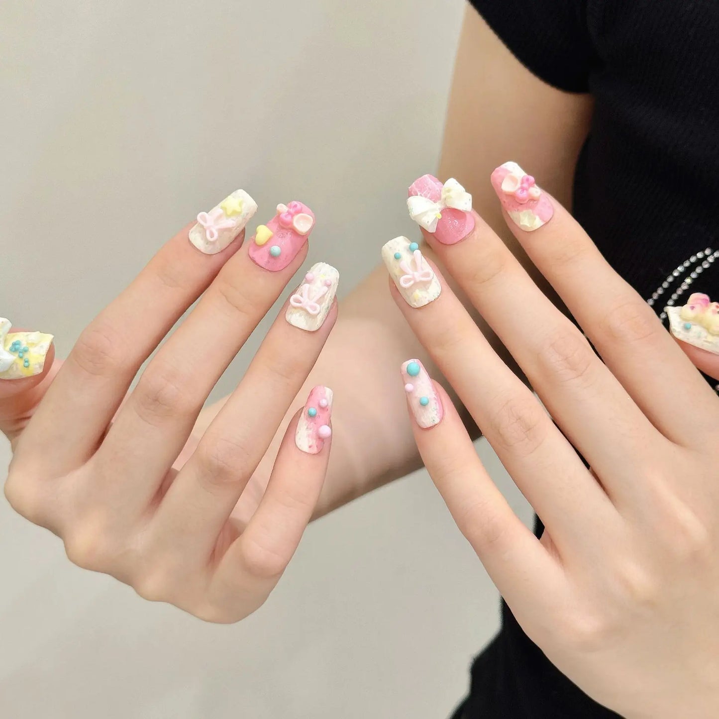 10pcs Handmade Pink Press on Nails Sweet Cute Strawberry Bow Decor Fake Nail Tips Wearable 3D Cute Rabbit Korean False Nails