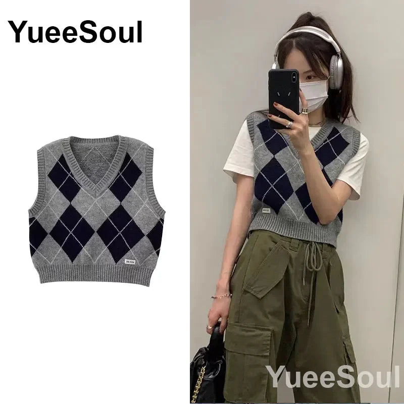 Vintage Knitted Women Sweater Vest American Y2K Aesthetic Sweet Cute 90s Slim Crop Waistcoat 2023 New Plaid Sleeveless Knitwears