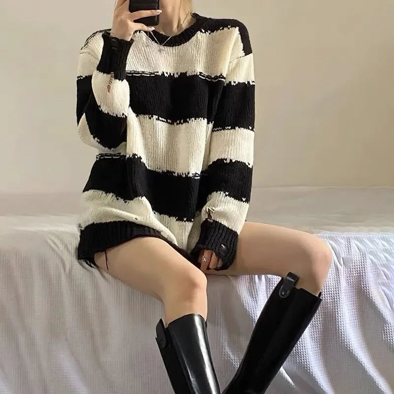 Sweaters Women Gothic Vintage Hole Aesthetic Autumn Streetwear Striped Knitwear Simple Fashion Casual Loose All-match Pullovers