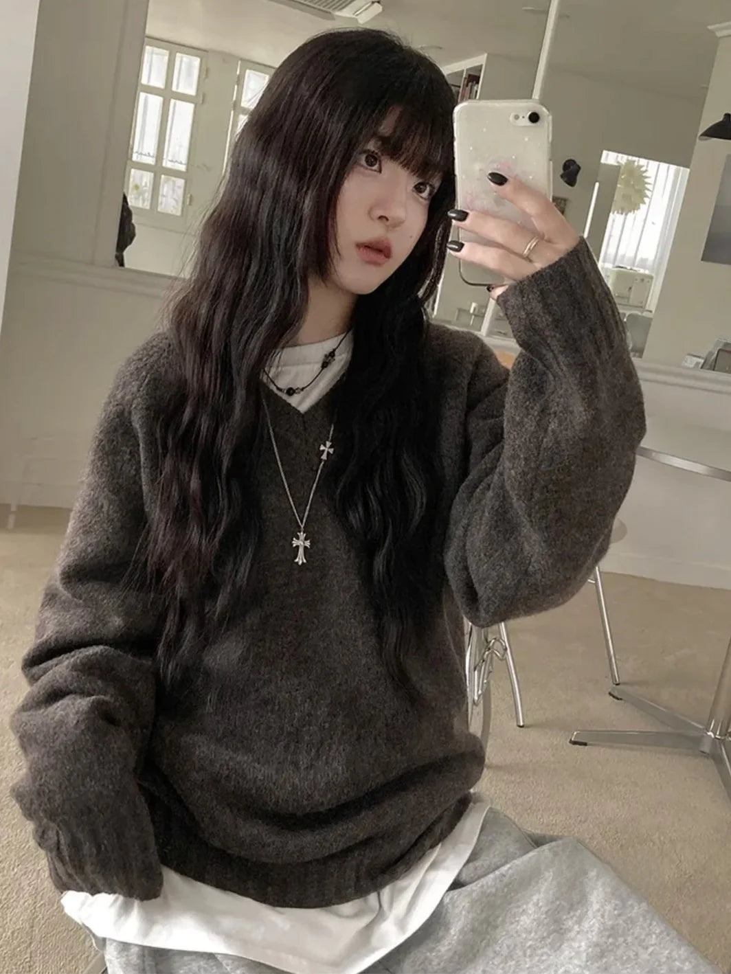 Korean Retro College Style Casual Pullover V-neck Long Sleeved Knitted Sweater for Women
