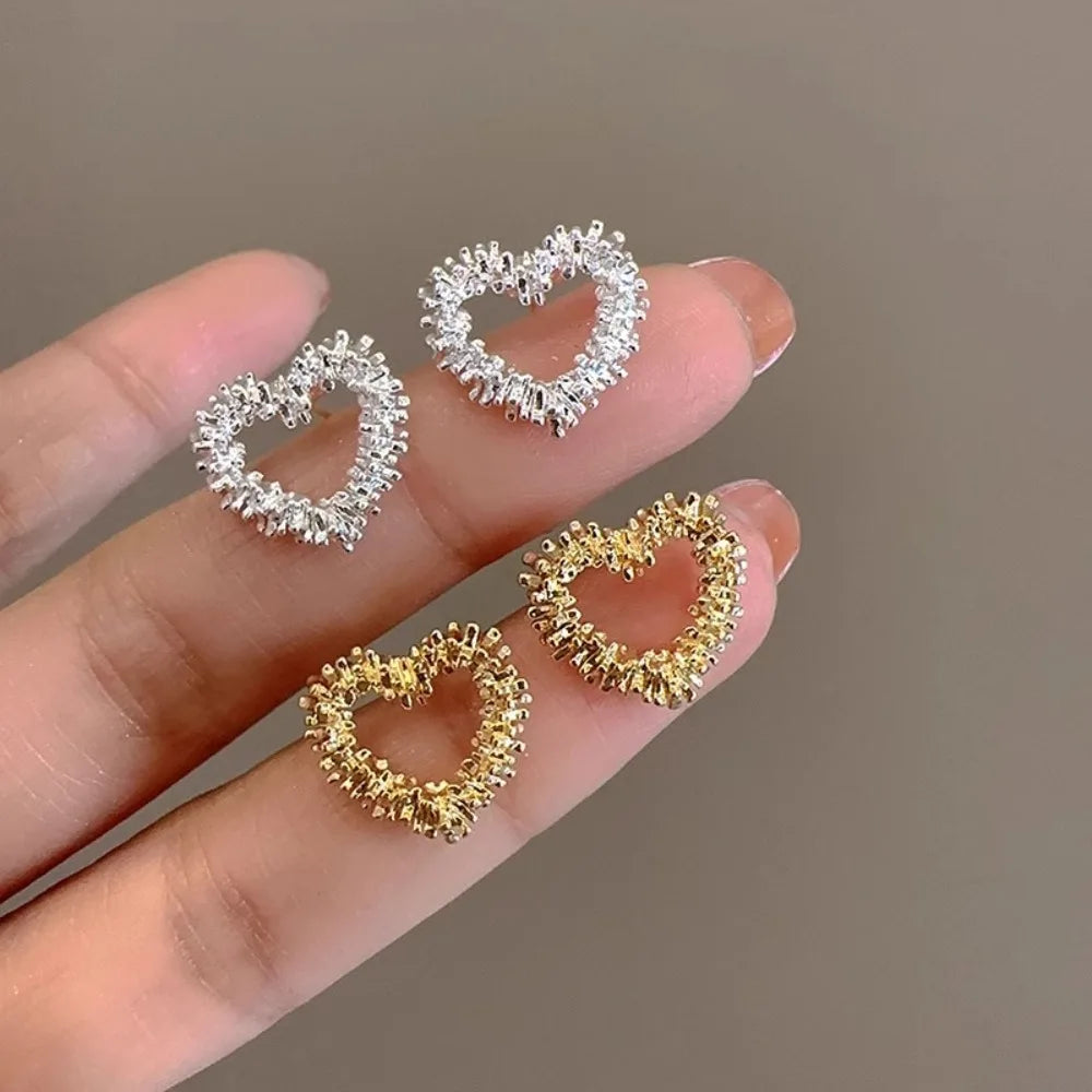 Korea Exquisite Shining Bright Broken Silver Hollowed-out Heart Shape Stud Earrings for Women Temperament Designer Jewelry Gifts