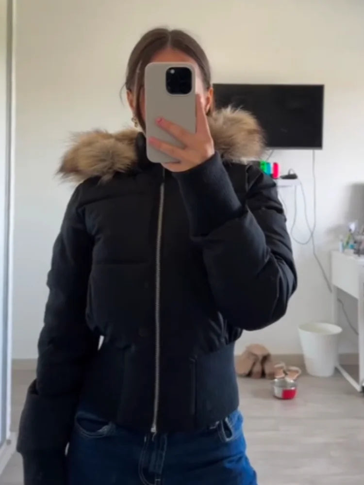 Chic Full Sleeve Zipper Pocket Cropped Jacket Fashion Women's Faux Fur Hooded Quilted Coat 2025 Winter New Lady Padded Outerwear