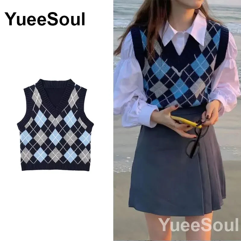 Vintage Knitted Women Sweater Vest American Y2K Aesthetic Sweet Cute 90s Slim Crop Waistcoat 2023 New Plaid Sleeveless Knitwears