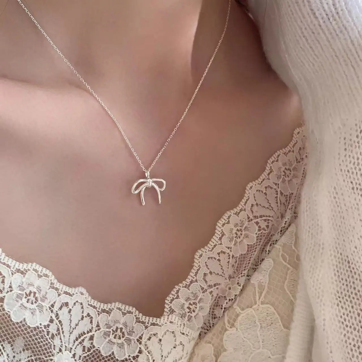 Silver Minimalist Bowknot Chain Necklace | Inspired by Wonyoung
