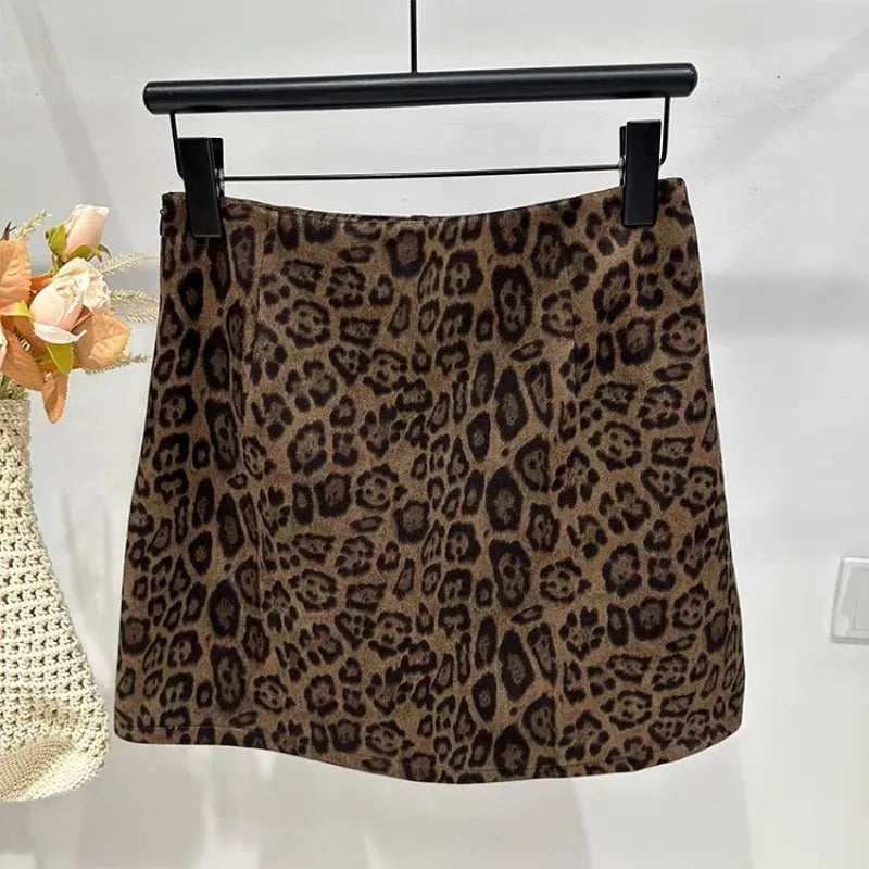 Retro Leopard Print Skirt Women 2026 New High Waist A Word Anti-light Hip-wrapped Short Skirt