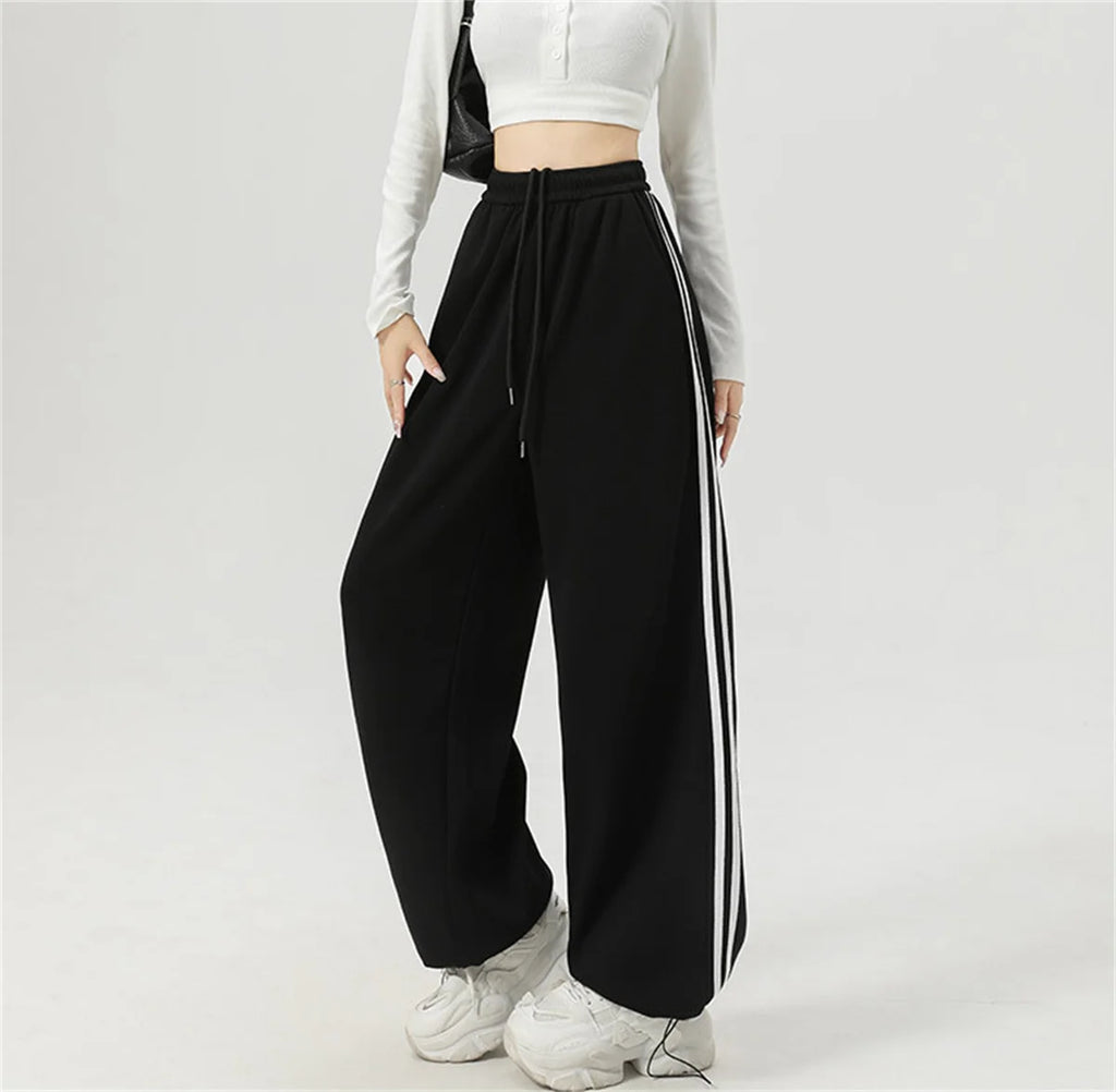 Color-Block Straight Leg Sweatpants | Inspired by Daniela