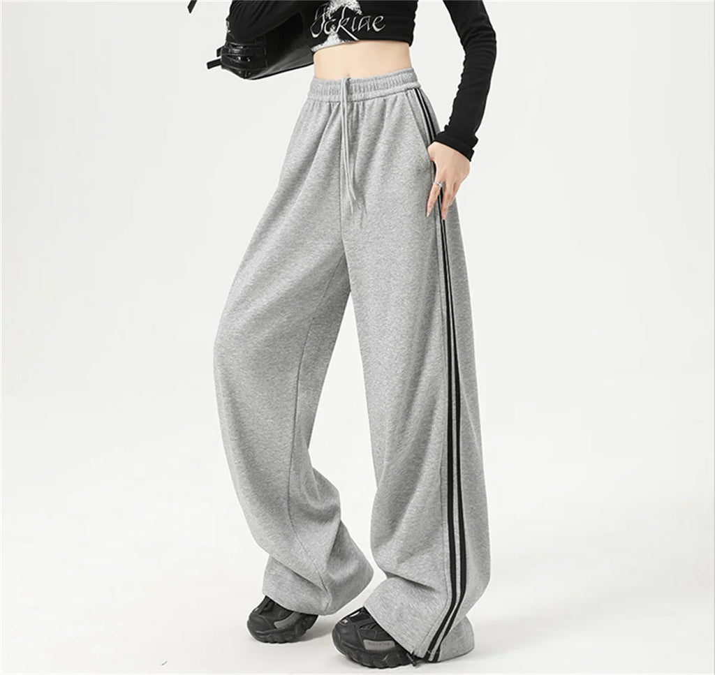 Color-Block Straight Leg Sweatpants | Inspired by Daniela