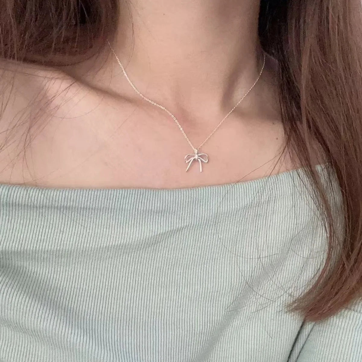 Silver Minimalist Bowknot Chain Necklace | Inspired by Wonyoung