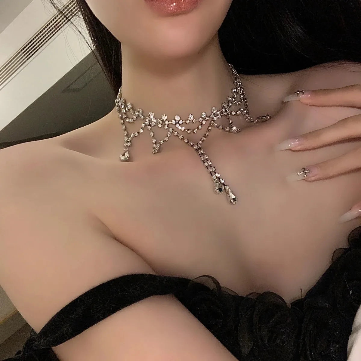 New exquisite zircon necklace temperament fairy choker accessories sweet cool women's chain collar women's clavicle chain