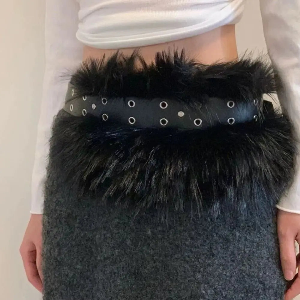 Personality PU Leather Leather Fur Belt Faux Fur Rivet Plush Belt Korean Style Jeans Decor Furry Waistband Female/Girls