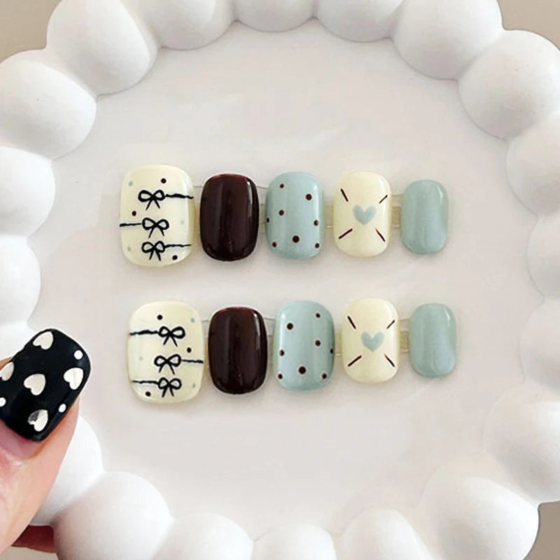 10Pcs Korean Style Cute Bow Polka Dot Print Press on Nails Fake Nails Full Cover Nail Tips Reusable Fake Nail Art Patch Stickers