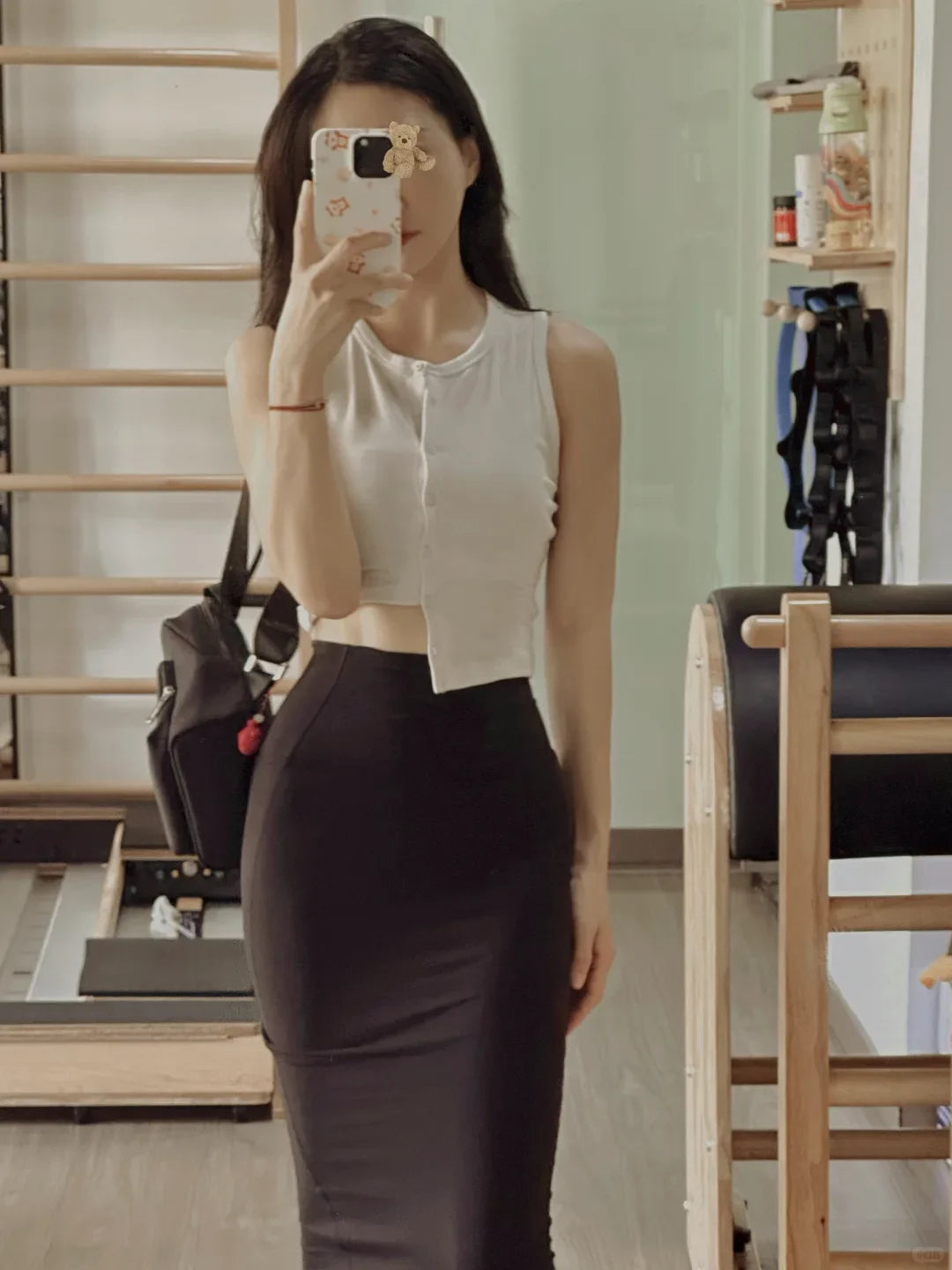LULU FLORA Hip hugging skirt, half body skirt, high elasticity, high waist yoga, spring and summer mid length, retro nude style