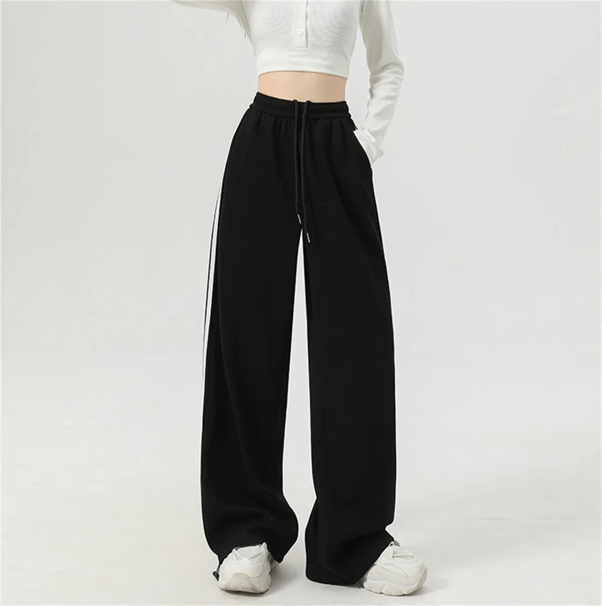 Color-Block Straight Leg Sweatpants | Inspired by Daniela