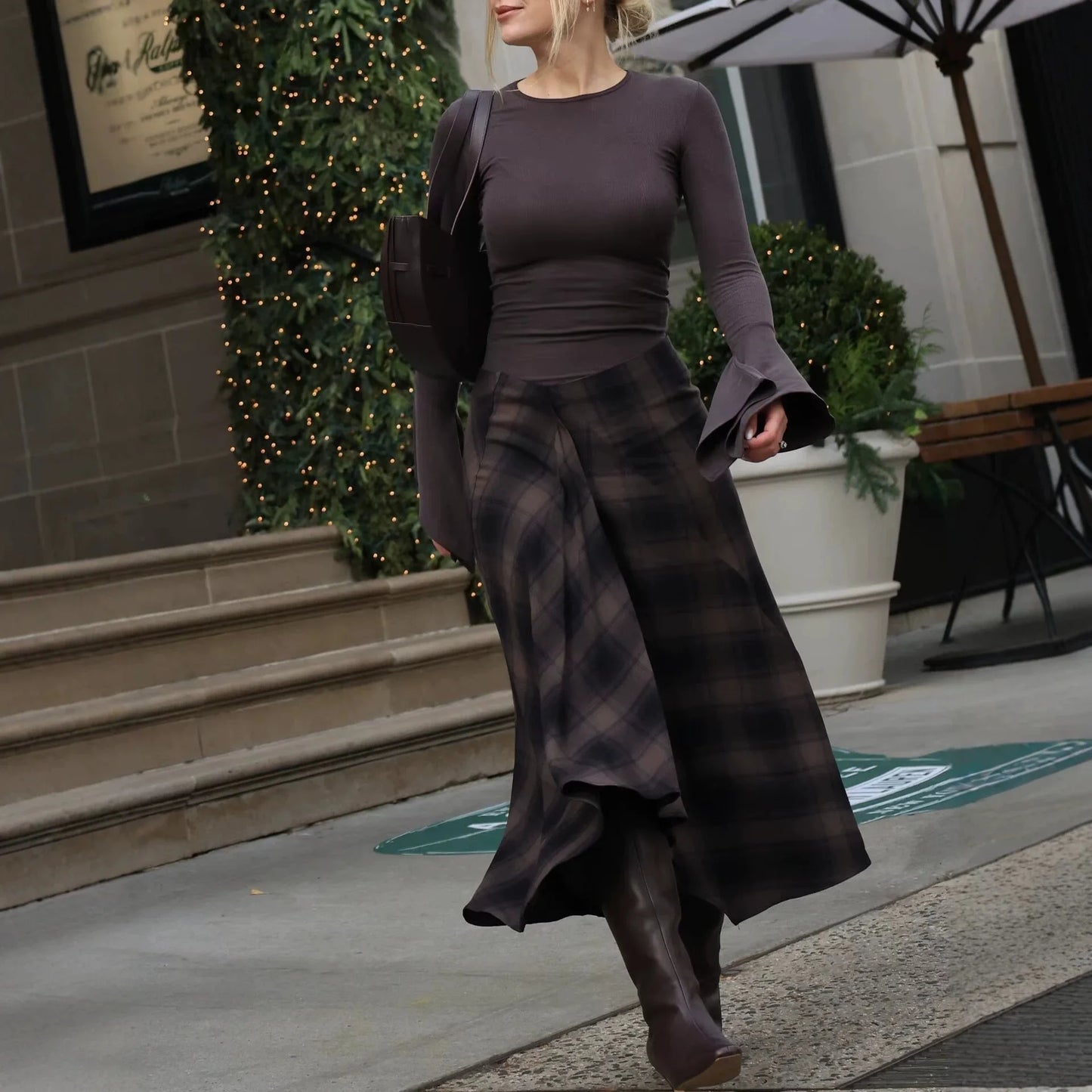 2026 Summer New French Retro Fashion High Waist Plaid Asymmetrical Mini Skirt Elegant Personality Polyester Splice Midi Skirt