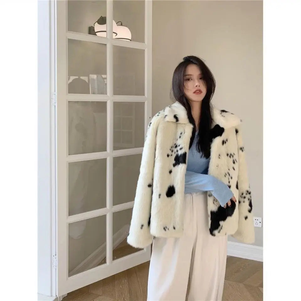 New Korean Version Women's Short Loose and Fashionable Square Neck Black and White Cow Pattern Faux Fur Mink Fur Coat