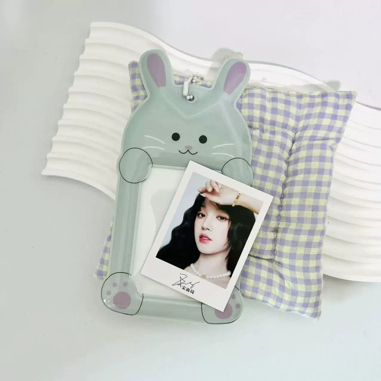 Cartoon Rabbit Photocard Holder Keychain Photo Card Holders 2.9x3.9 Inch ID Badge Holder Bus Card Credit ID Bank Card Holder