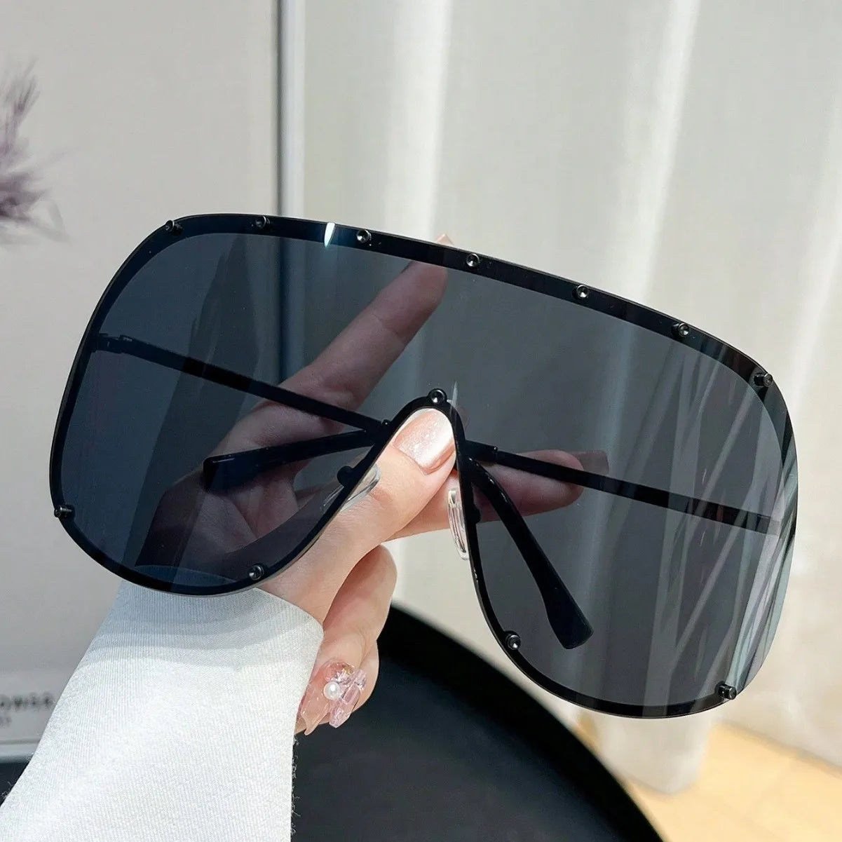 New Lntegrated Oversized Oval Shaped Sunglasses For Women Borderless Summer UV Resistant Glasses Outdoor Photography Eyewears