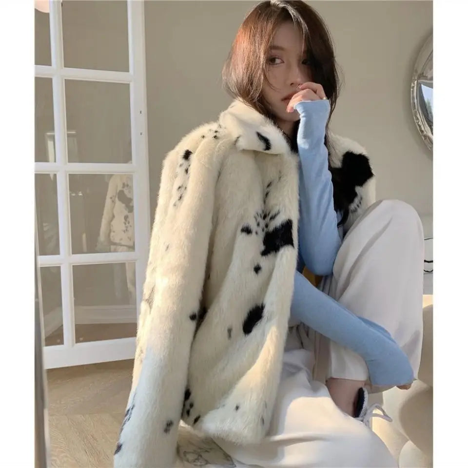 New Korean Version Women's Short Loose and Fashionable Square Neck Black and White Cow Pattern Faux Fur Mink Fur Coat