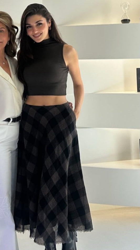 High-Neck Sleeveless Slim Crop Camisole | Inspired by Hande Erçel