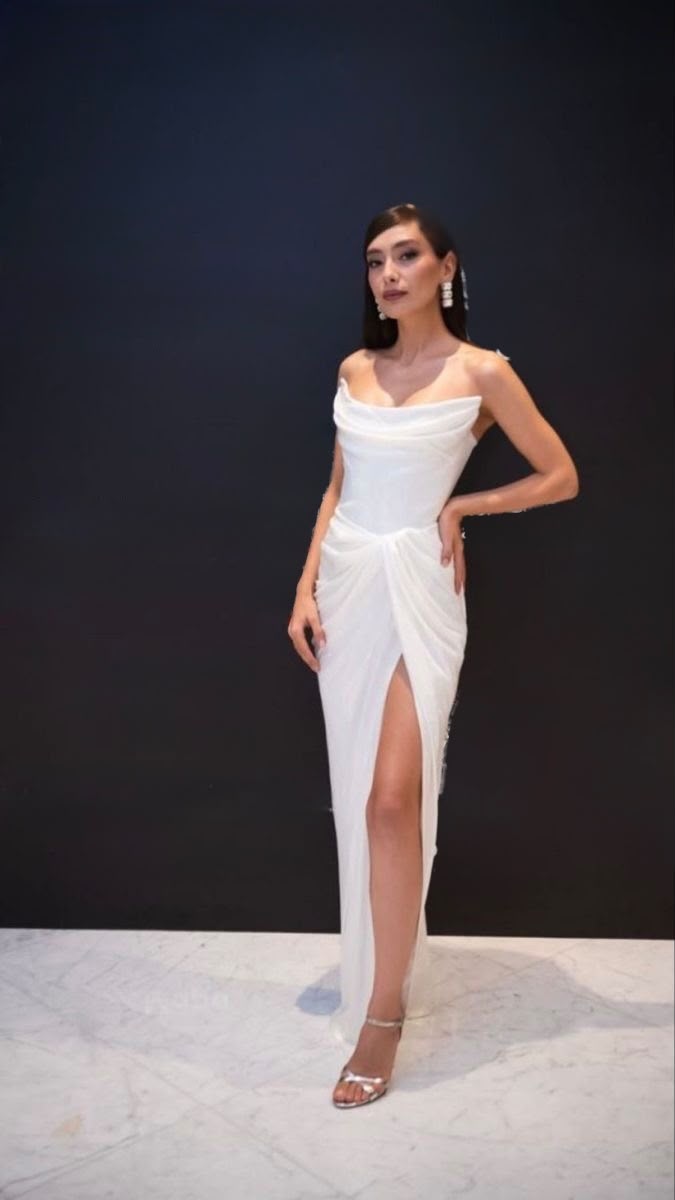White Strapless Ruched Satin Mermaid Evening Gown | Inspired by Neslihan Atagül
