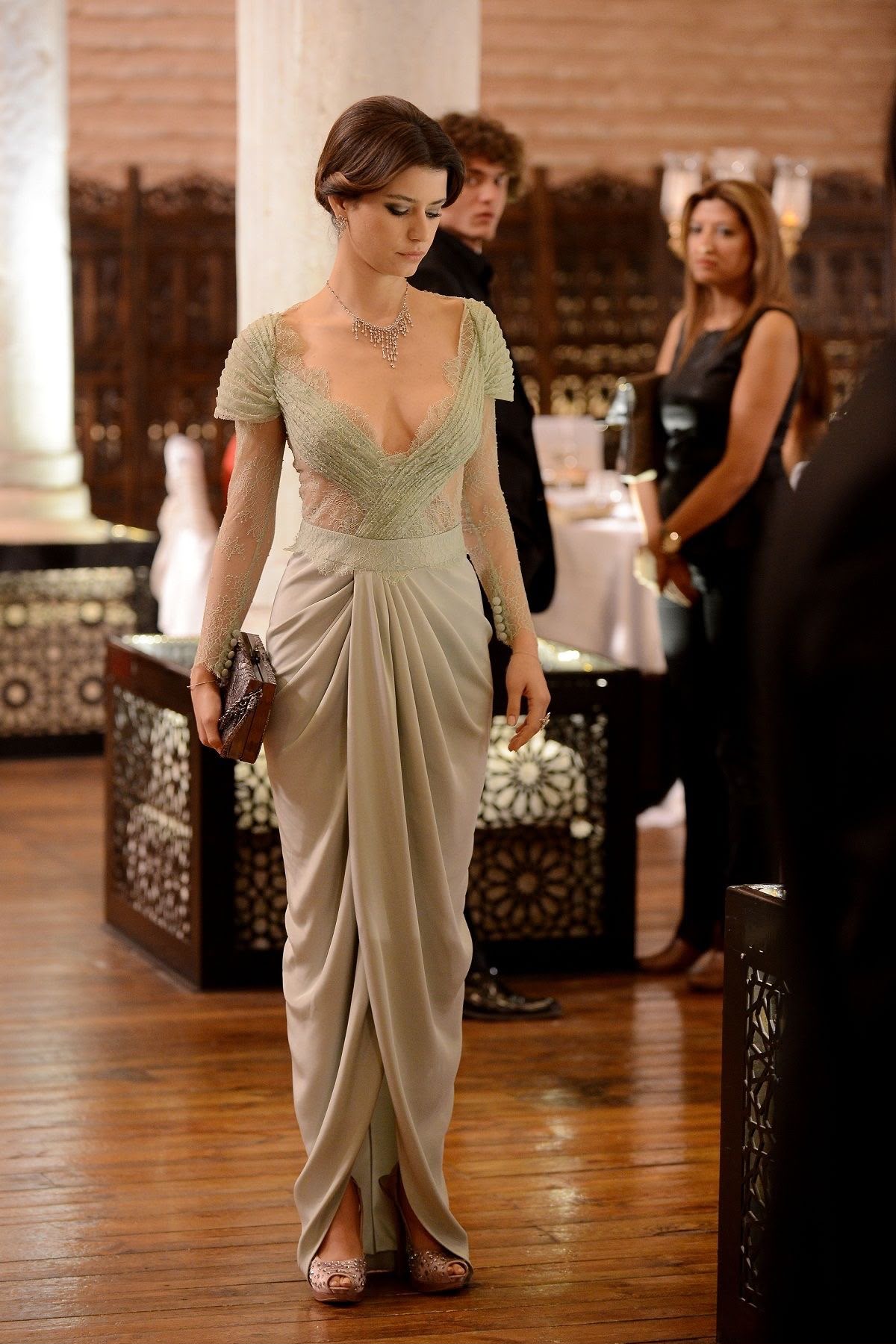 Lace Sweetheart Sheath 3/4 Sleeve Floor-Length Mother of the Bride Gown | Inspired by Beren Saat